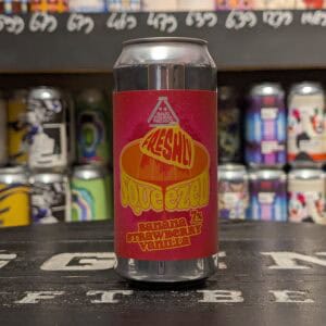 Frisdrank met banaan, aardbei en vanille smaak, energiedrank in blik.