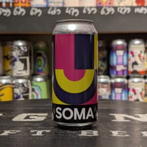 Energiedrank blik SOMA met kleurrijk ontwerp op slijterij Gils.